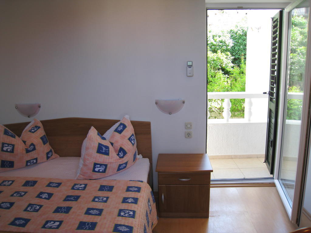 Bed & Breakfast Dionis Vis Bilik gambar